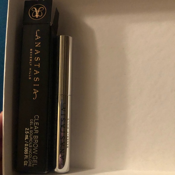 Anastasia Clear Brow Gel - Picture 2 of 2